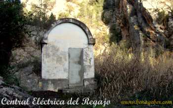 Sendero del Regajo, Central Eléctrica